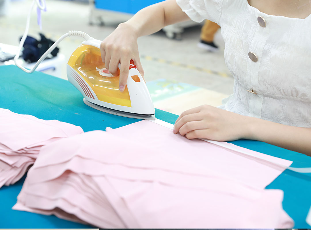How to create visible seams for bra