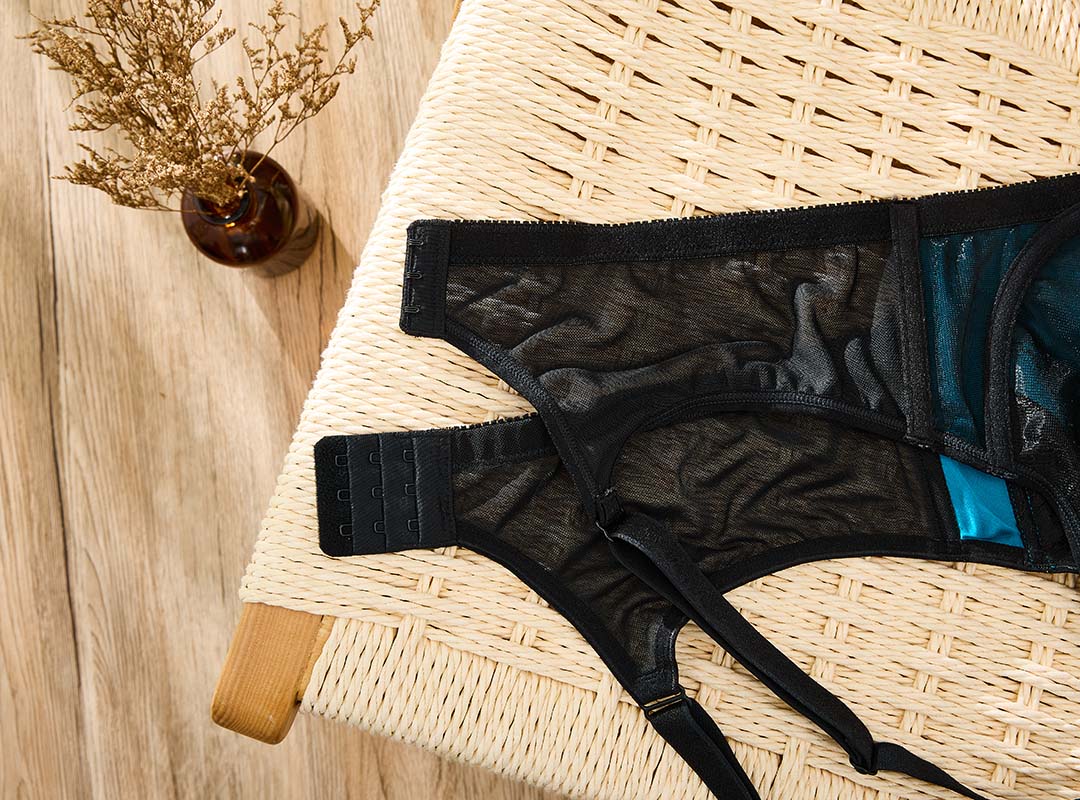 plus size bra with mesh panels