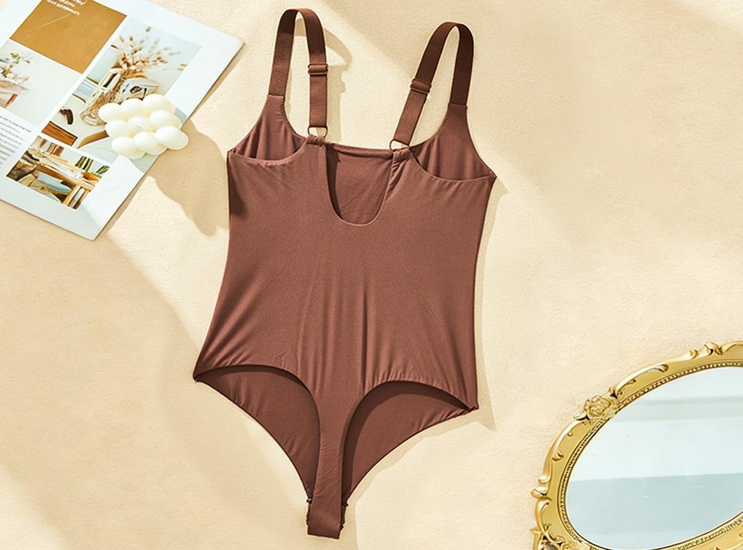 Seamless women's bodysuit